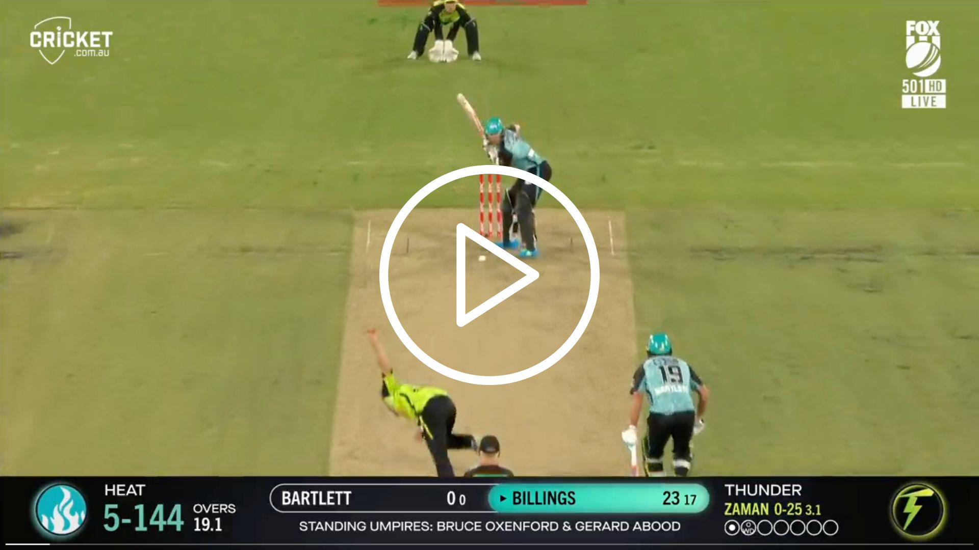 [Watch] Zaman Khan Knocks Over Ex-CSK Star On BBL 2023 Debut For Sydney Thunder